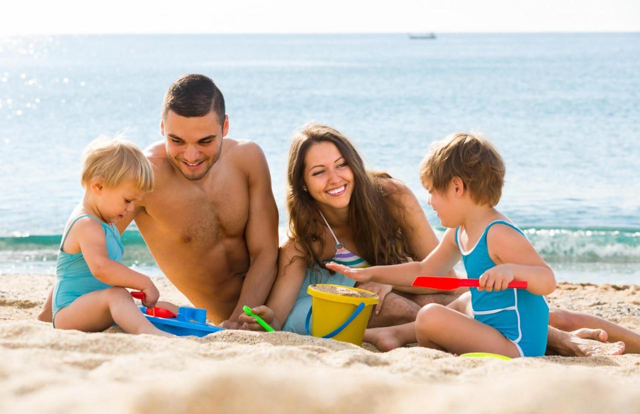6 Berth Caravan For Hire At Manor Park Holiday Park In Norfolk Ref 23025T Hunstanton Εξωτερικό φωτογραφία